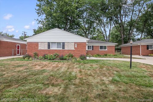 23115 Ashley St, Farmington Hills, MI, 48336-3513 | Card Image