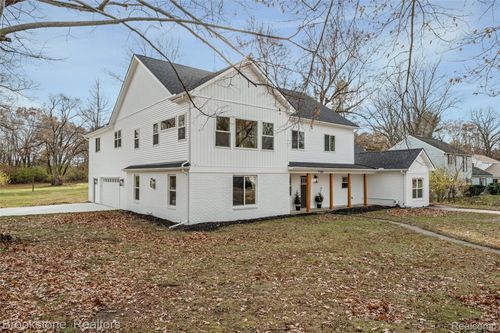 7369 Sweetbriar, West Bloomfield, MI, 48324-2553 | Card Image