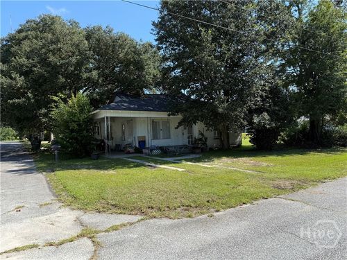 301 Park Ave, Pembroke, GA, 31321-5744 | Card Image