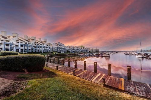 18861 Vineyard Point Ln, Cornelius, NC, 28031-7995 | Card Image