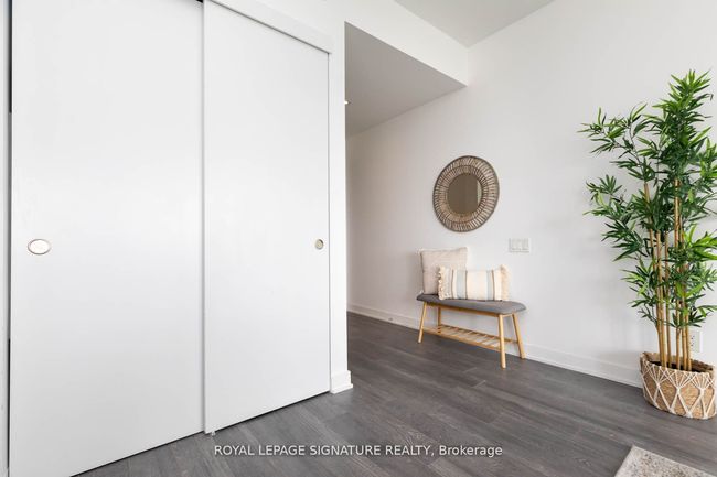 2805 - 185 Roehampton Ave, Condo with 2 bedrooms, 1 bathrooms and null parking in Toronto ON | Image 12
