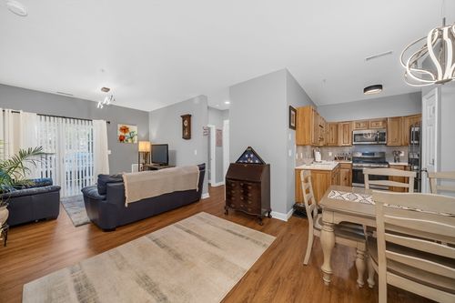 112-23 Hampshire Rd, Methuen, MA, 01844-1146 | Card Image