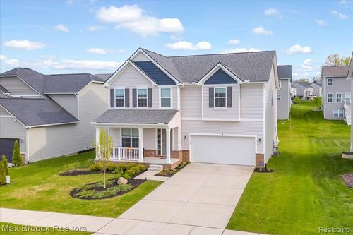 8401 Sharon Dr, White Lake, MI, 48386-3477 | Card Image