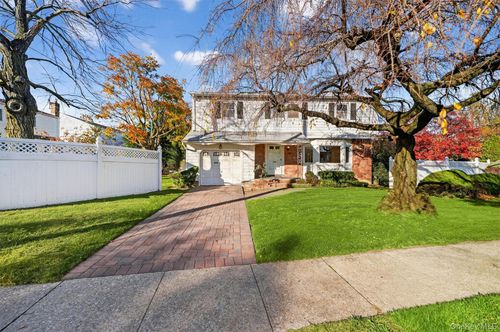 603 Foxhurst Rd, Baldwin, NY, 11510-3714 | Card Image