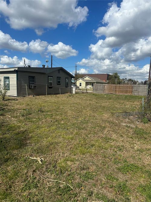 8034 Safebuy St, Houston, TX, 77028-3312 | Card Image