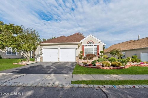 40 Isabella Dr, Manchester, NJ, 08759-6038 | Card Image