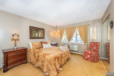 680 Union Avenue, Condo with 2 bedrooms, 2 bathrooms and null parking in Belleville NJ | Image 3