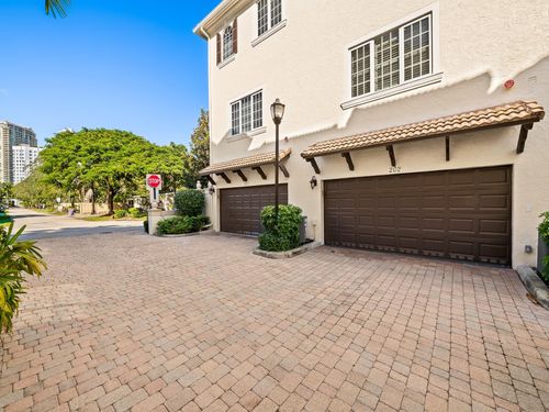 202-504 Se 7th St, Fort Lauderdale, FL, 33301-3108 | Card Image