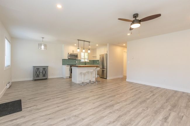 3758 Sefton St, Condo with 2 bedrooms, 1 bathrooms and 1 parking in Port Coquitlam BC | Image 11