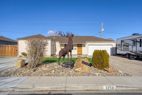 1250 Oxford Ave, Sparks, NV, 89431-3040 | Card Image