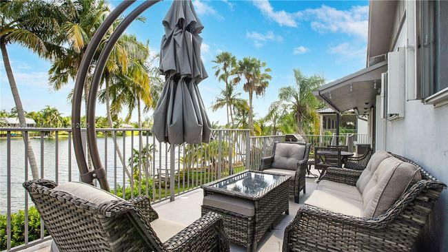 7914 Sw 199 Th Ter, House other with 4 bedrooms, 3 bathrooms and null parking in Cutler Bay FL | Image 6