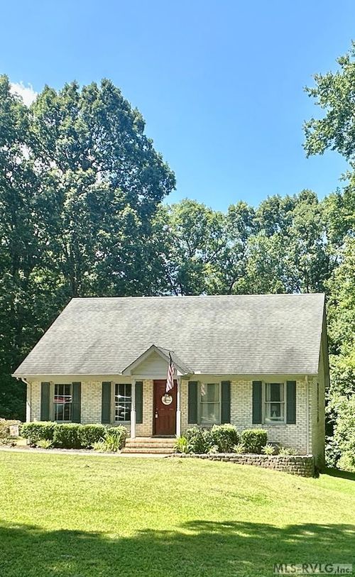 19531 Highway One, Brodnax, VA, 23920-2249 | Card Image