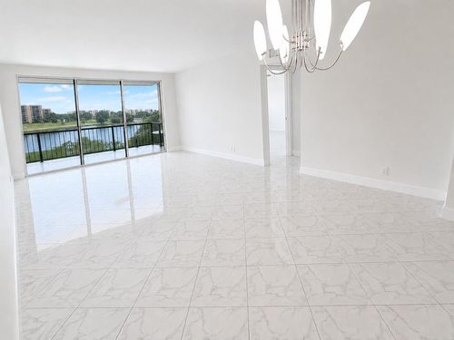 608-7076 Huntington Ln, Delray Beach, FL, 33446-2506 | Card Image