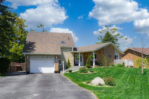 34 Meadowlands Dr, Cannington, ON, L0E1E0 | Card Image
