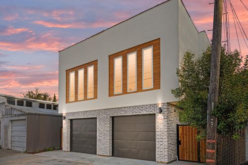 1012 Uptown Aly, Sacramento, CA, 95818-2965 | Card Image