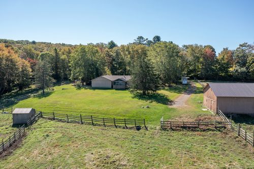 42 Nichols Hill Rd, Washington, CT, 06793-1705 | Card Image