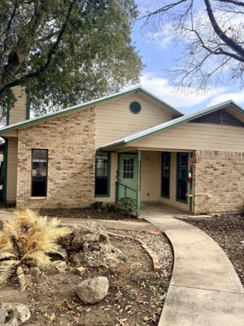 106a-728 W San Antonio St, Lockhart, TX, 78644-2590 | Card Image