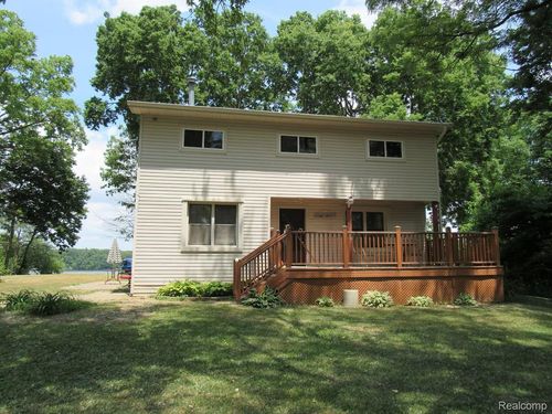 12915 Lake Point Pass, Van Buren Twp, MI, 48111-2242 | Card Image