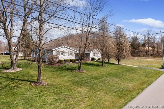 4621 Saint Johns Rd, Home with 3 bedrooms, 1 bathrooms and null parking in Floyds Knobs IN | Image 4