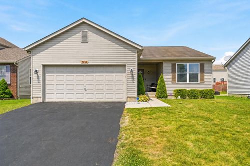 7654 Farm Hill Dr, Blacklick, OH, 43004-9766 | Card Image
