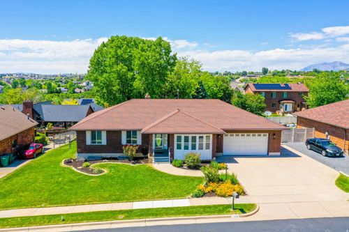 2561 E 2700 N, Layton, UT, 84040-8185 | Card Image