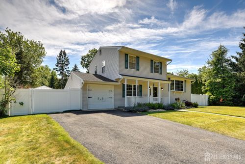 17 Sand Rd, Milltown, NJ, 08850-2154 | Card Image