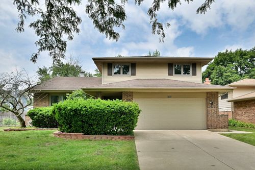 1010 Longford Dr, Westmont, IL, 60559-2670 | Card Image