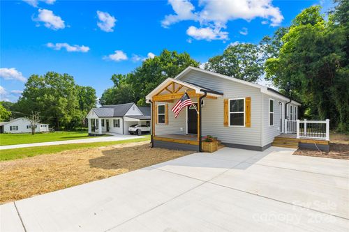 500 North Dr, Cherryville, NC, 28021-2321 | Card Image
