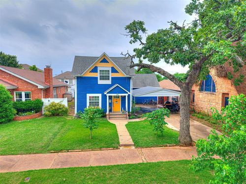 217 W 8th St, Chandler, OK, 74834-2603 | Card Image