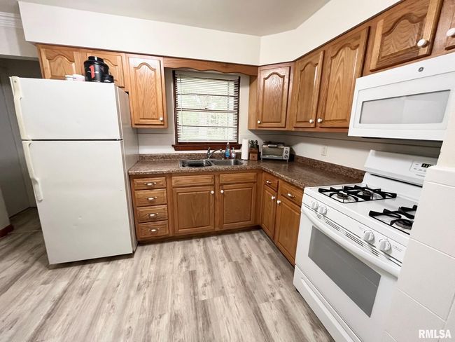 113 S Brook Ln, House other with 3 bedrooms, 1 bathrooms and null parking in Carbondale IL | Image 4