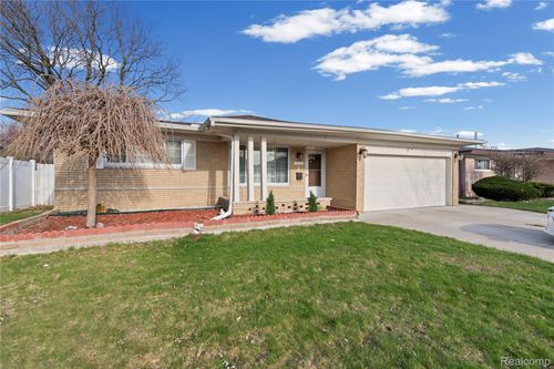 35042 Lana Ln, Sterling Heights, MI, 48312-3848 | Card Image