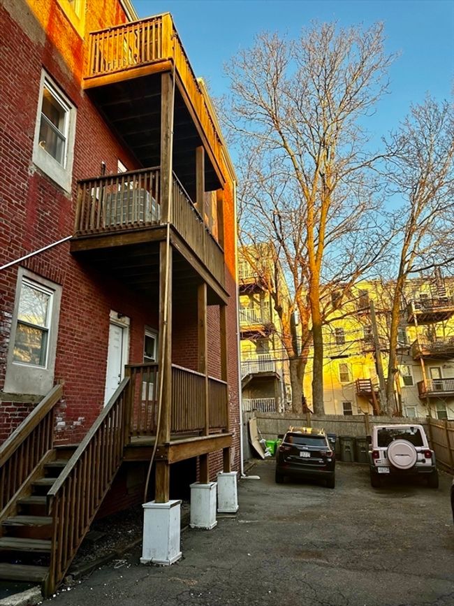APT-2 - 48 Mercer St, Condo with 2 bedrooms, 1 bathrooms and 1 parking in Boston MA | Image 15
