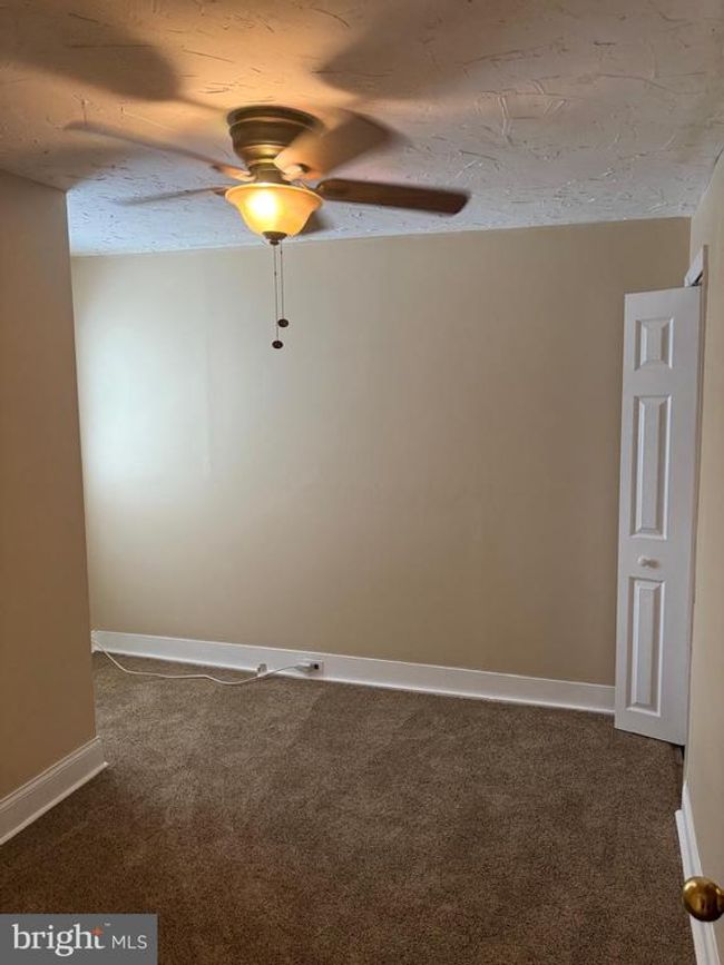 806 E 8 Th St, Townhouse with 2 bedrooms, 1 bathrooms and null parking in WILMINGTON DE | Image 8