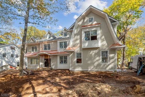 56 Midwood Ter, Madison, NJ, 07940-2735 | Card Image