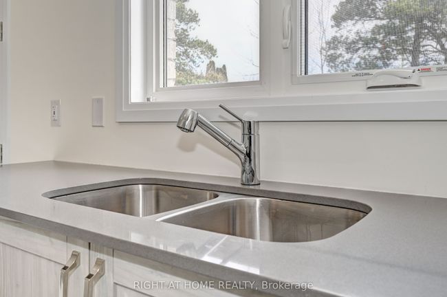 409 Adelaide St, House other with 4 bedrooms, 4 bathrooms and 6 parking in Arthur ON | Image 6