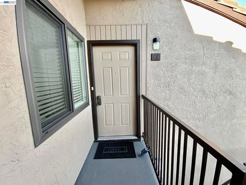 24-93 Shaniko Cmn, Fremont, CA, 94539-8104 | Card Image