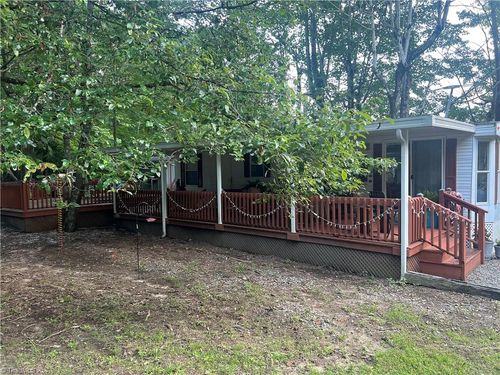 379 Laurelwood Ln, Traphill, NC, 28685 | Card Image