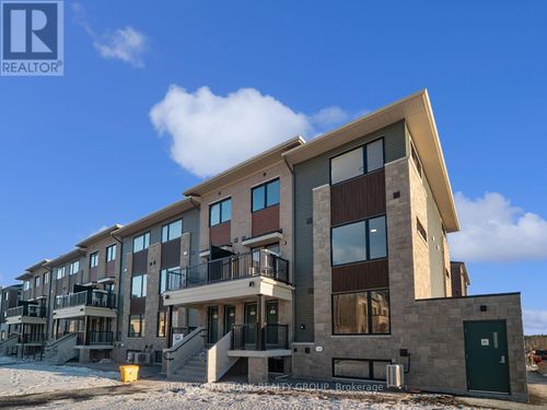 18-401 Glenroy Gilbert Dr, Ottawa, ON, K2J5W2 | Card Image
