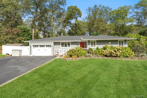 63 Ridge Dr, Plainview, NY, 11803-2512 | Card Image