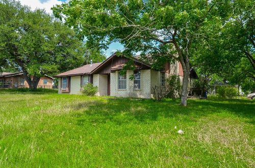 509 S Avenue A, Bellville, TX, 77418-2901 | Card Image