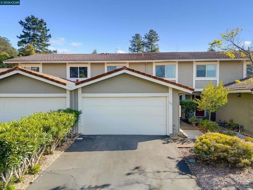 131 Ironwood, Oakland, CA, 94605 | Card Image