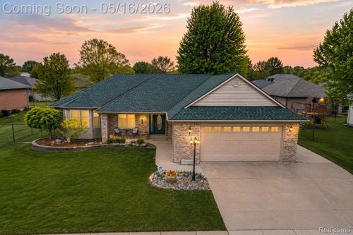 22280 John Deere Ln, Macomb, MI, 48044-6206 | Card Image