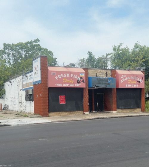 19719 Schoenherr St, Detroit, MI, 48205-1713 | Card Image