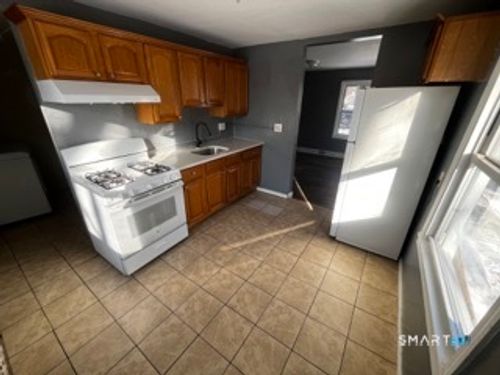 6 Hilltop Rd, New Haven, CT, 06515-1116 | Card Image