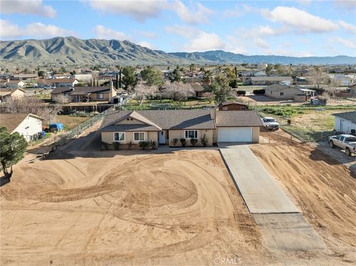 21019 Wren St, Apple Valley, CA, 92308-7879 | Card Image