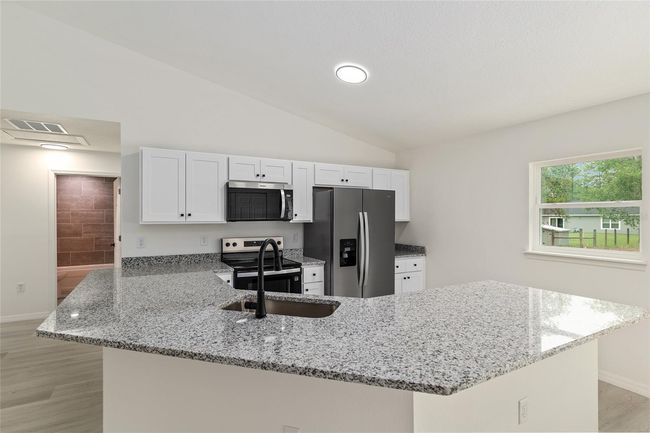 24375 Nw Foxglove Ln, House other with 3 bedrooms, 2 bathrooms and null parking in DUNNELLON FL | Image 8