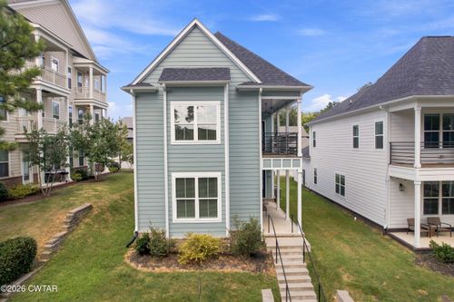 225 W Deaderick St, Jackson, TN, 38301-5909 | Card Image