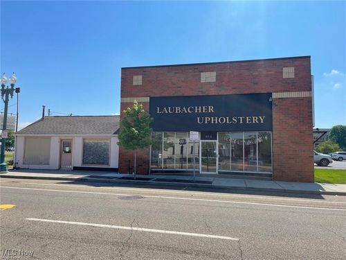 814 Cleveland Ave Nw, Canton, OH, 44702-1810 | Card Image