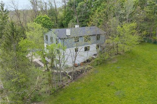 58 W Orange St, Chagrin Falls, OH, 44022-2783 | Card Image