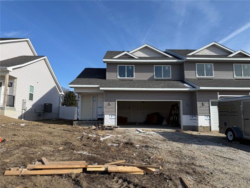 109 Dawson Dr, West Branch, IA, 52358-1200 | Card Image